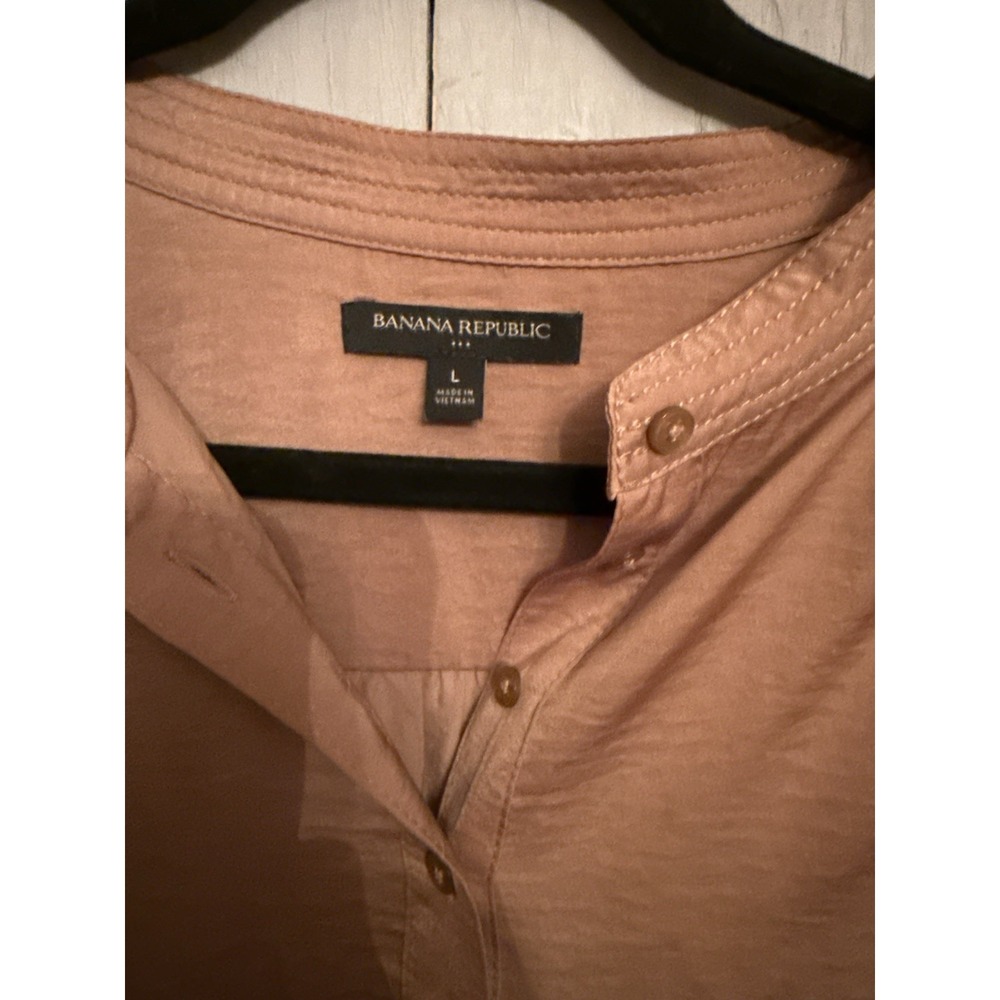 Banana Republic Volume Puff Short Sleeve Blouse Sz-Lg‎ Tan Satin Silky Button - Picture 6 of 7